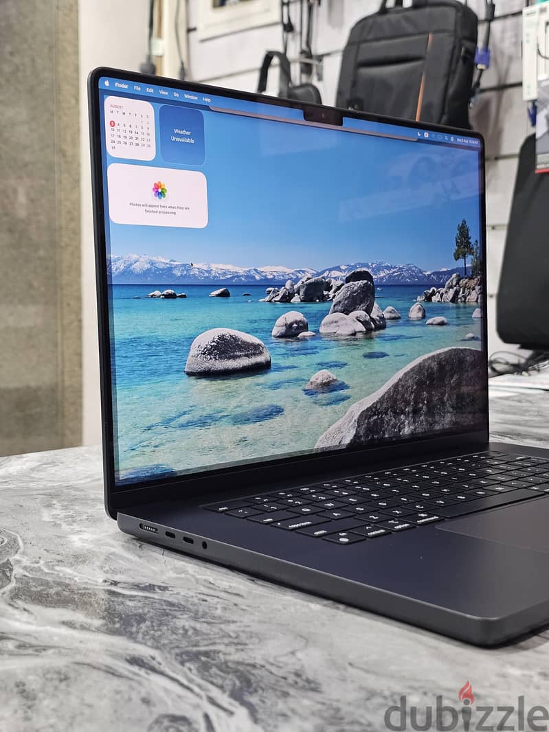 MacBook Pro M3 Max 16inch 36 Ram 1tb 4