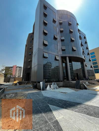 Administrative space for rent with an area of 1000m in a prime location ready for delivery at the lowest price per meter in New Cairo, Fifth Settlement