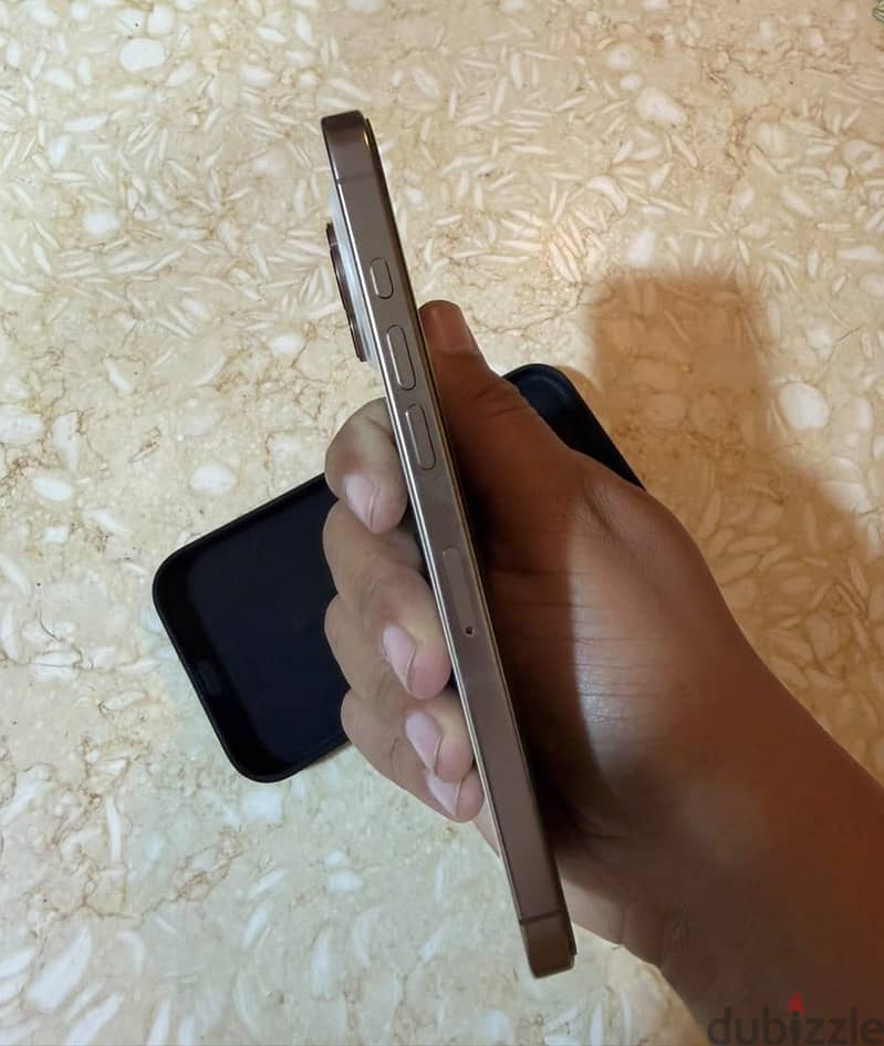 Apple - iPhone 16 Pro Max 2