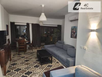 شقه للايجار في كمبوند فيفث سكوير المراسم 3 غرف بالفرش بالأجهزة