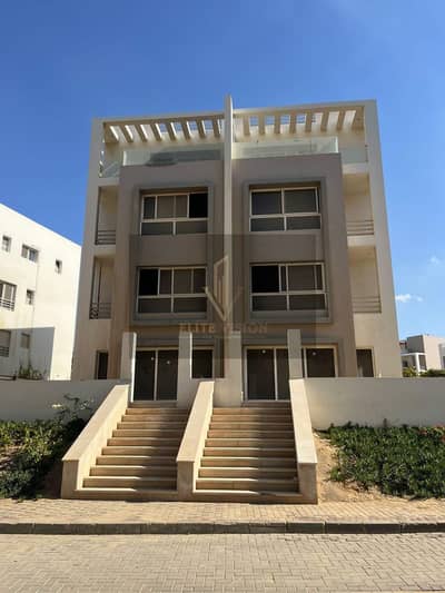 Ready to Move Duplex | Hyde Park New Cairo A rare opportunity to own a premium 234 SQM Family House Duplex Ready to Move Duplex | Hyde Park New Cairo A rare opportunity to own a premium 234 SQM Family House Duplex
