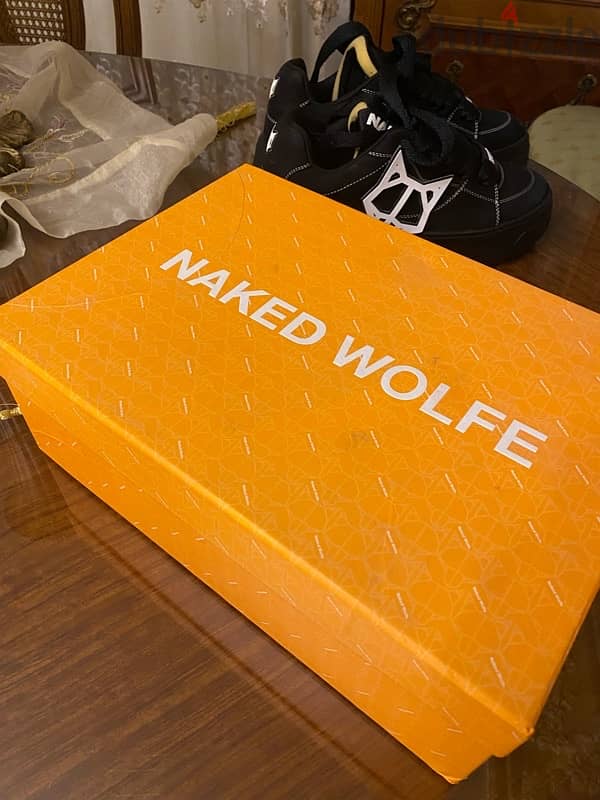 Naked Wolfe Kosa 4
