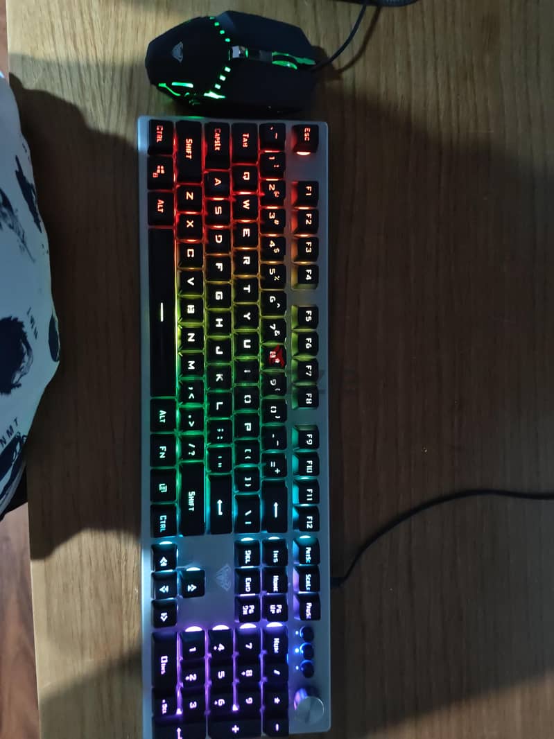 Aula Keyboard and Mouse Bundle T200 1