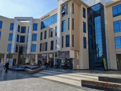 عيادة طبية فاخرة للإيجار في إيتيرنا ميفيدا القاهرة الجديدة تشطيبات كاملة