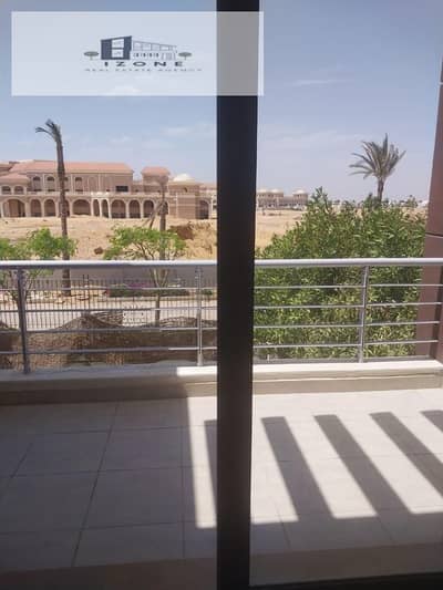 أفضل سعر تاون هاوس للبيع في Hyde park القاهرة الجديدة New Cairo مساحة 269 متر مباني و172 متر أرض 3 غرف نوم 3 حمامات بالمطبخ