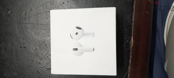 Apple air pods 4