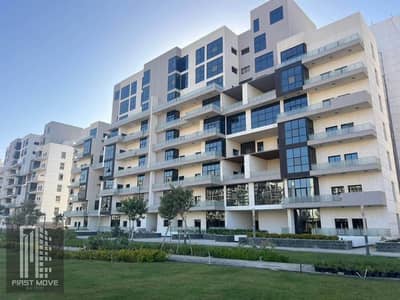 Apartment for living and investment in the New Administrative Capital, immediate occupancy, super deluxe finishing, next to the Ministries District an