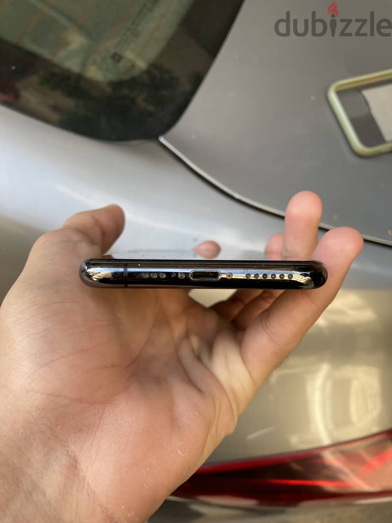 Apple - iPhone 11 Pro 3
