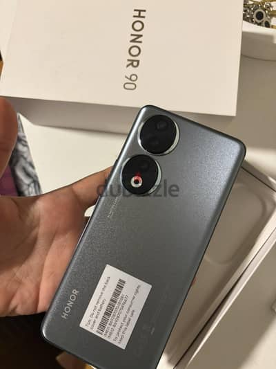 Honor 90