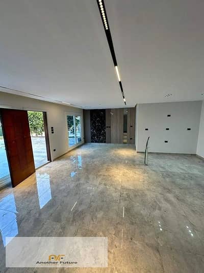 Ready for immediate handover and viewing: a luxury villa in a compound located directly on the Dahshur Link Road.