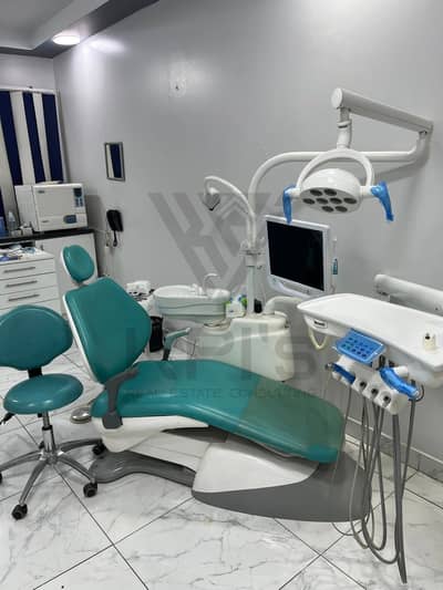 عياده  اسنان للايجار ب مبني طبي مميز خطوات من شارع التسعين الرئيسي - متشطبه بالتكييفات - UMC - التجمع الخامس - القاهره الجديده
