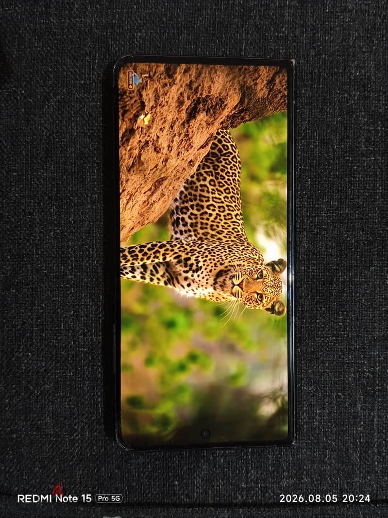 Honor Magic V2 8