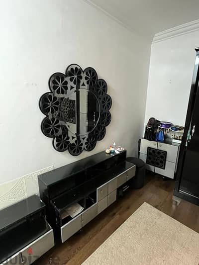 Full bedroom