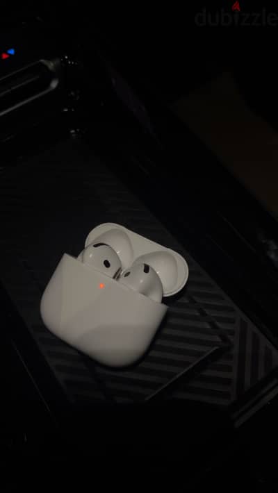 AirPods 4