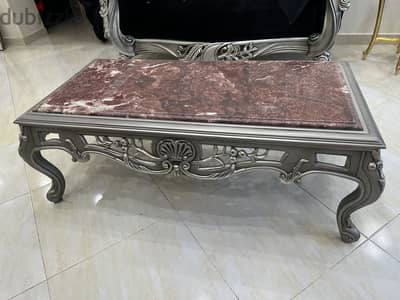 السفره ب 40000 و الصالون 35000 و قابل للتفاوض البسيط
