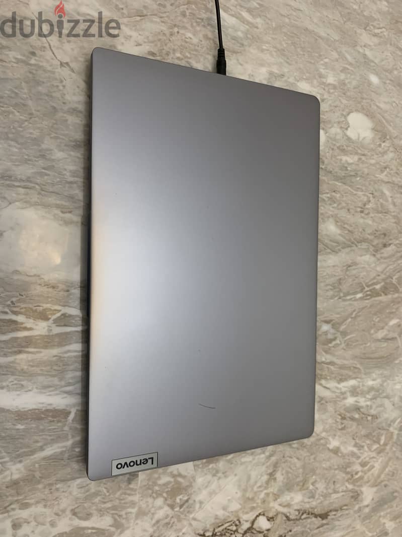 Ideapad slim 3 15RH8 1