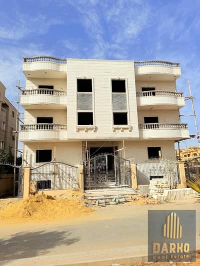 شقة للبيع ٢١٠م دبل فيس فيو لاند سكيب بتسهيلات في غرب سوميد  - خطوات من مجمع البنوك و نادي وادي دجله ومدرسة سمارت فيجن ومدرسة الهدي - وقريبة من جامعة مصر مول العرب