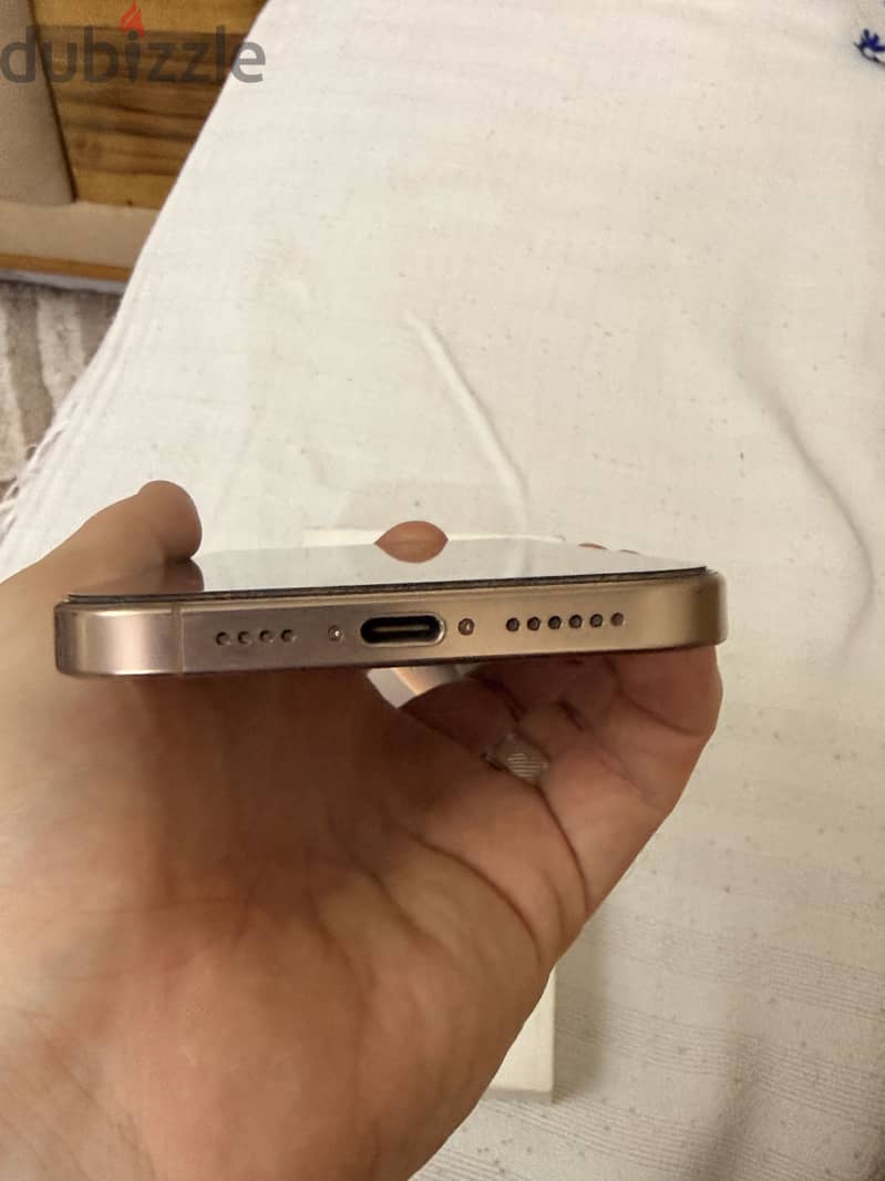 Apple - iPhone 16 Pro Max 3