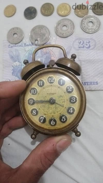 ساعه انتيكا من التسعنيات