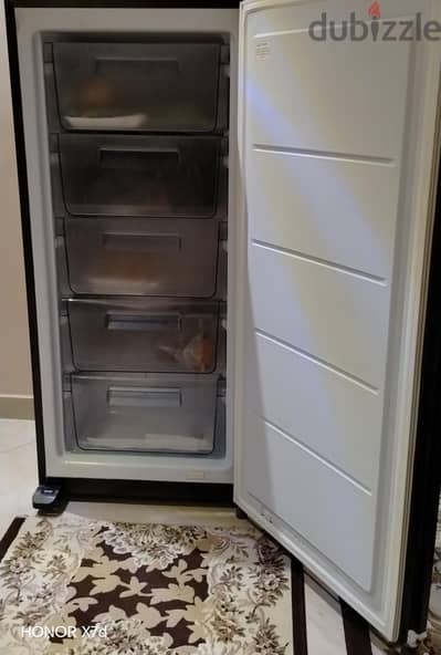 ديب فريزر بحالة الجديد ٥ درج