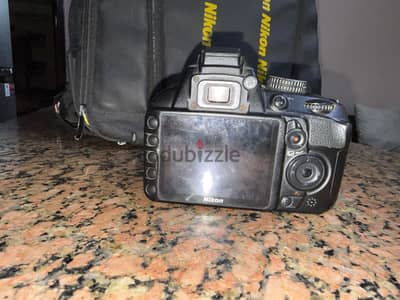 كاميرا نيكون d3100