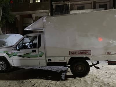 Mitsubishi Van 2000
