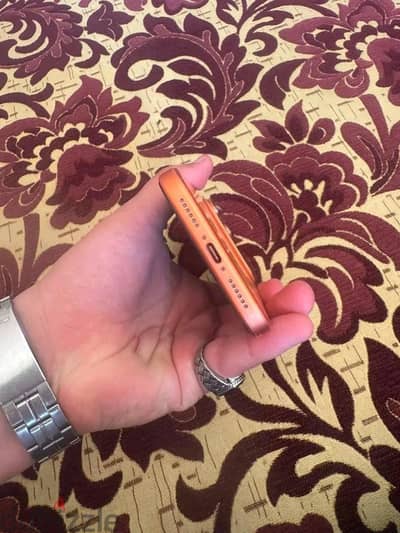 آبل - آيفون 17 برو
