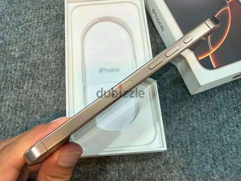 Apple - iPhone 16 Pro Max 3