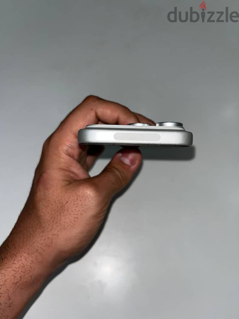 Apple - iPhone 17 Pro 1