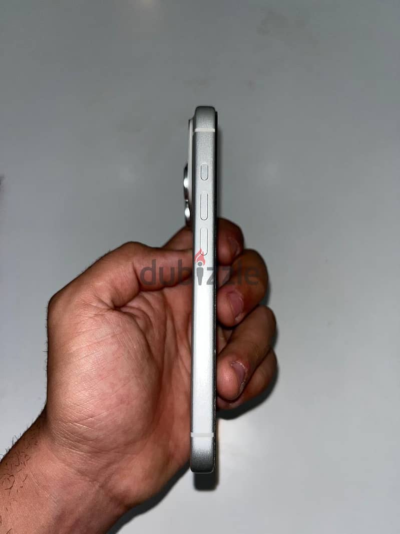 Apple - iPhone 17 Pro 3