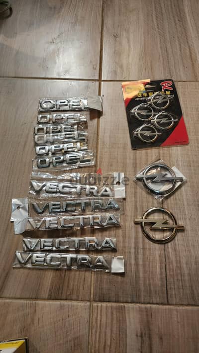 Opel Vectra Signs and Words.