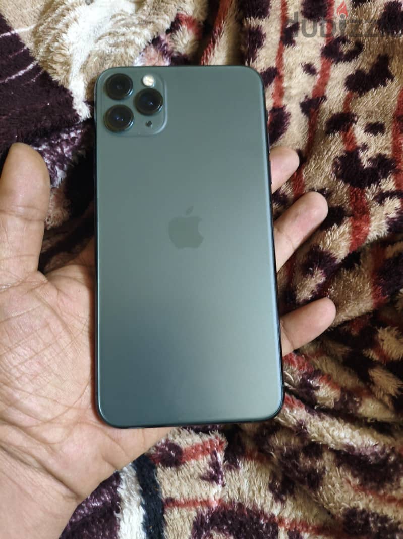 Apple - iPhone 11 Pro Max 2