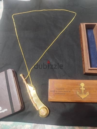 صفارة بحرية كلاسيكية (صفارة قبطان/Bosun's Whistl