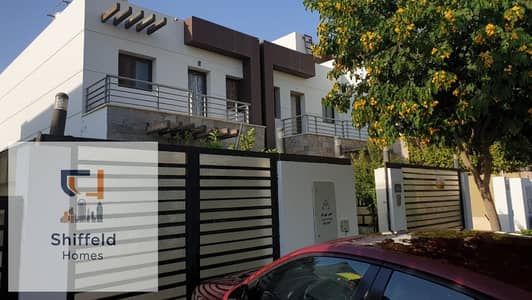 تاون هاوس فيلا ( مازونيت )  مفروش بالكامل  للايجاردورين كورنر كمبوند هايد بارك في القاهره الجديدهوقع مميز جدا بجوار كمبوند ميفيدا الجامعة الامريكية