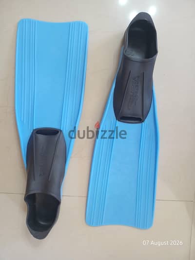 زعانف ميجا دولفين توت ( Mega Dolphin TUT) مقاس 37-38 بحالة الجدية