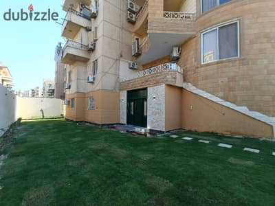 Duplex furnished hotel level in front of Mall of Arabia in October