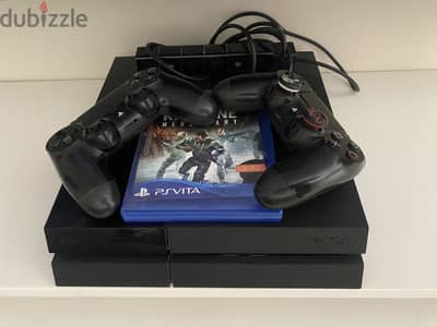 PlayStation 4 500gb 2 Controllers and Camera