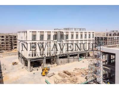 مكتب إداري للإيجار بموقع متميز في ميفيدا القاهره الجديده mivida New Cairo