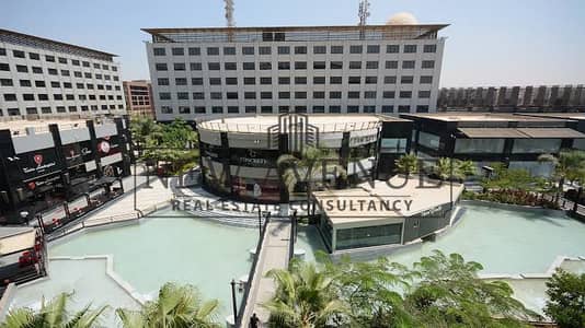 مكتب مشطب بالكامل في الداون تاون القاهره الجديده downtown New Cairo