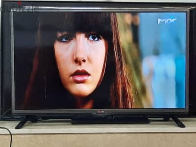 بحاله الزيرووو حرفيا ل جى 32بوصه full HD/LED عاديه وليست اسمارت