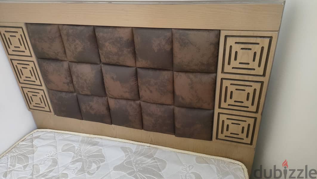 سرير  فردي 1