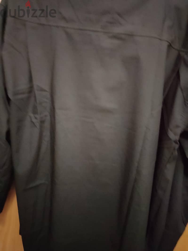 شيرت اسود 2