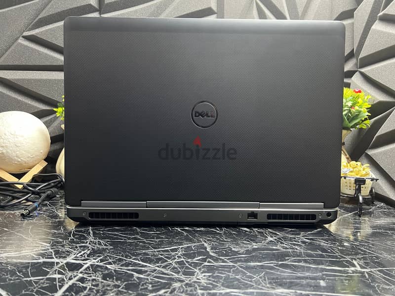 Dell Precision 7720- 32G Ram- card 6G 1