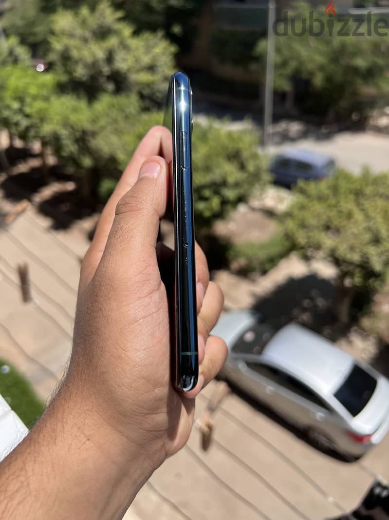 Apple - iPhone 11 Pro 3