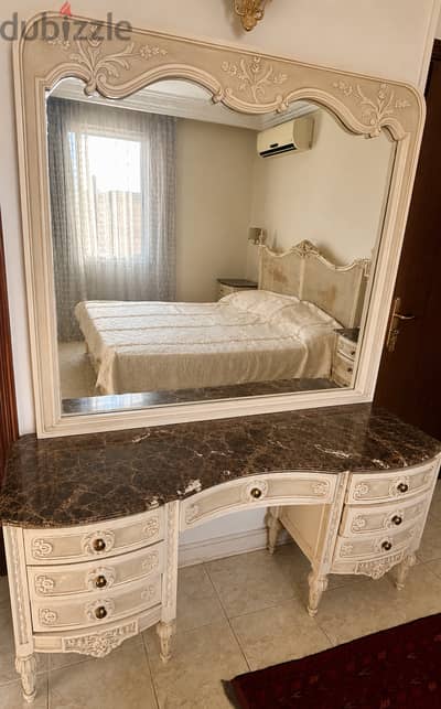 Full bedroom