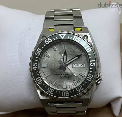 للبيع Seiko 5 Sports Automatic الأصلية