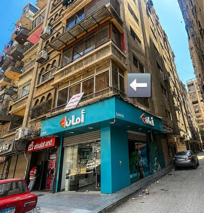 للبيع في ميدان الساعه الرئيسي ٥ دقائق من فيرست مول دور اول بلكونه
