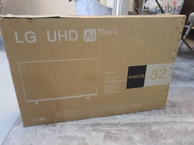 شاشه lg 32 بوصه لسه بكرتونتها و الضمان