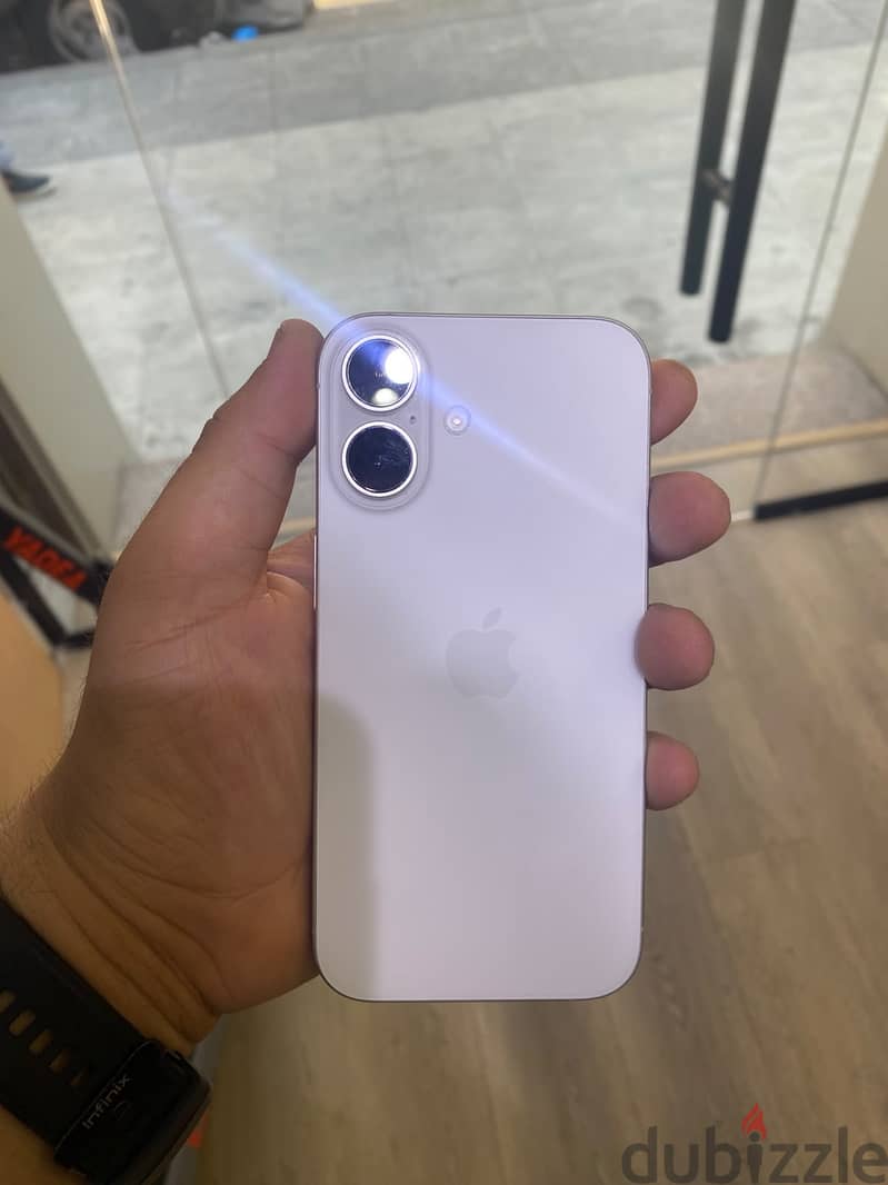iphone 16 128white used 92battry 4