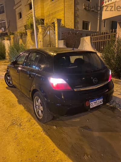 أوبل أسترا 2009